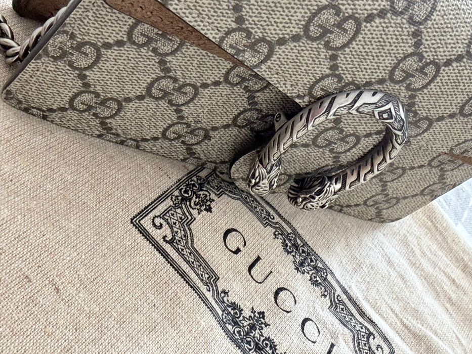 Bolsa Gucci com bag e lenço