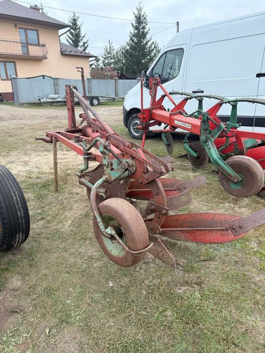 Квернеланд 3-х корпусний Kverneland плуг