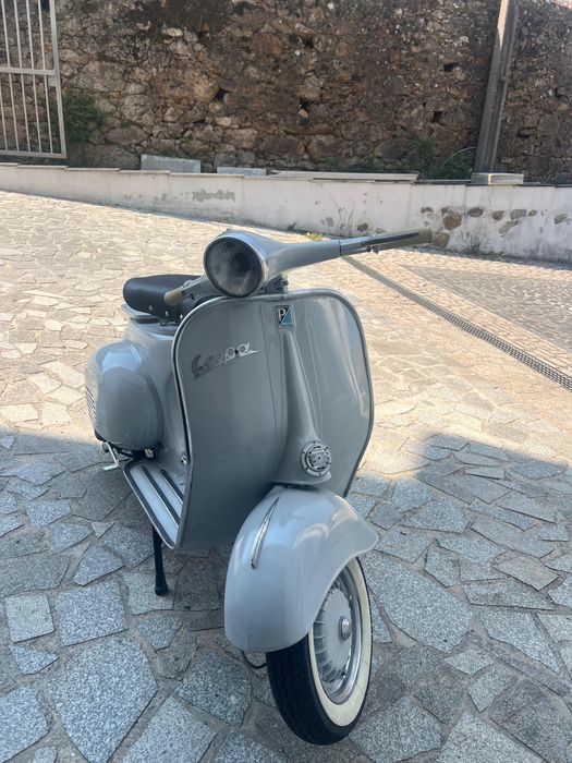 Vespa antiga 125 vnb