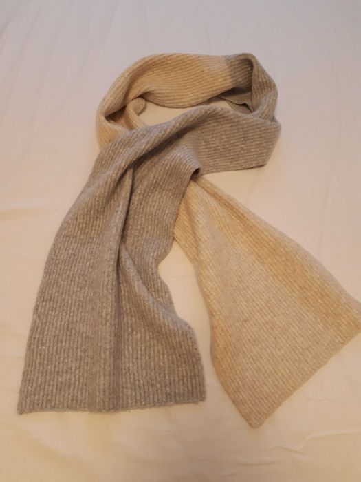 Szaro -beżowy szal Van Graaf