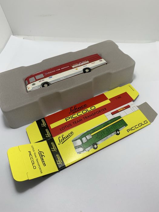 AEC Lotus Renntransporter Gold Leaf Schuco Piccolo 1:90