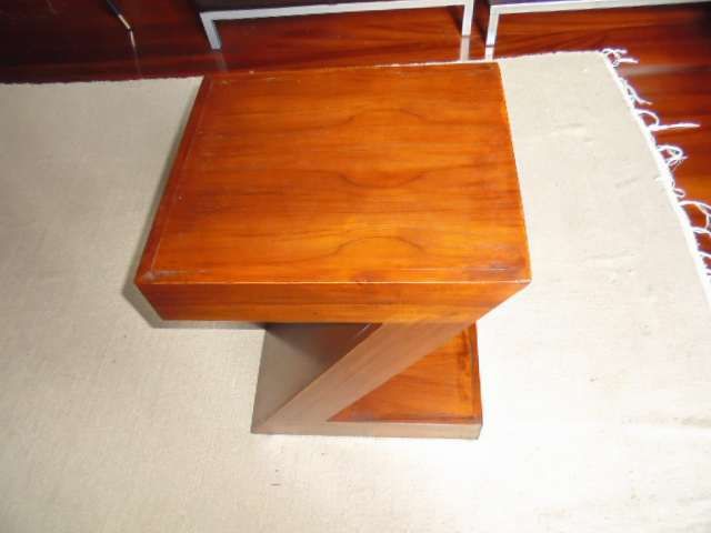 Mesa Z em madeira exótica