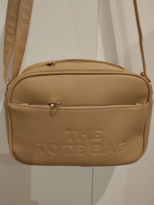 Mala tiracolo The Tote  Bag cor camel nova.