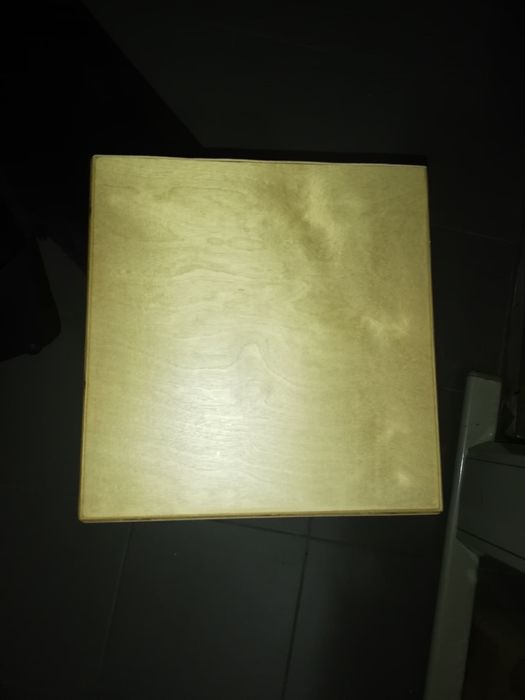 Cajon elétrico de madeira