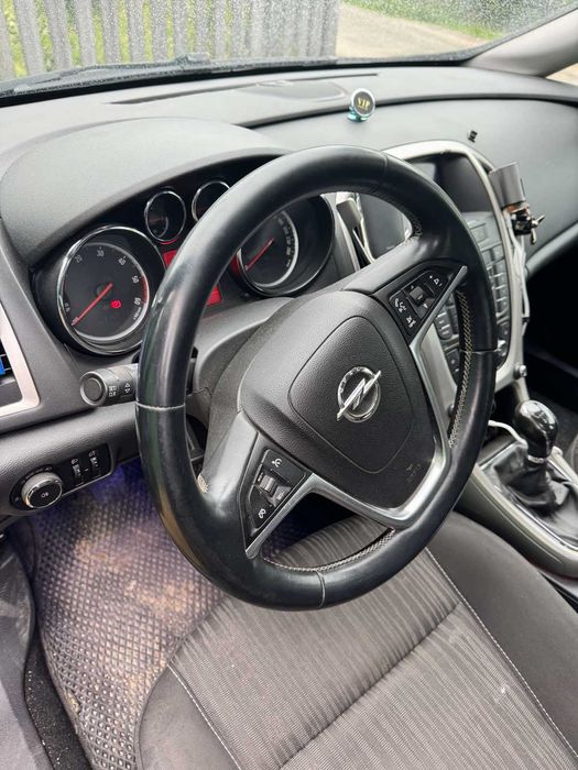 Opel Astra IV покоління/J