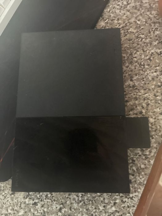 Playstation 2 nao qcompanha cabos nen comando , nao uso mais , por isso a venda