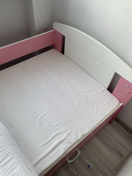 Łózko dziewczece dla dziewczynki z szuflada