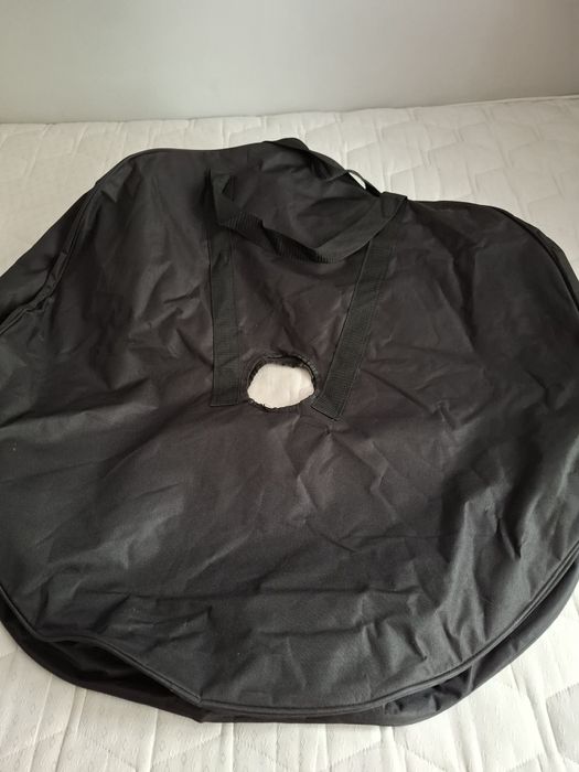 Pokrowce na koła do przechowywania.