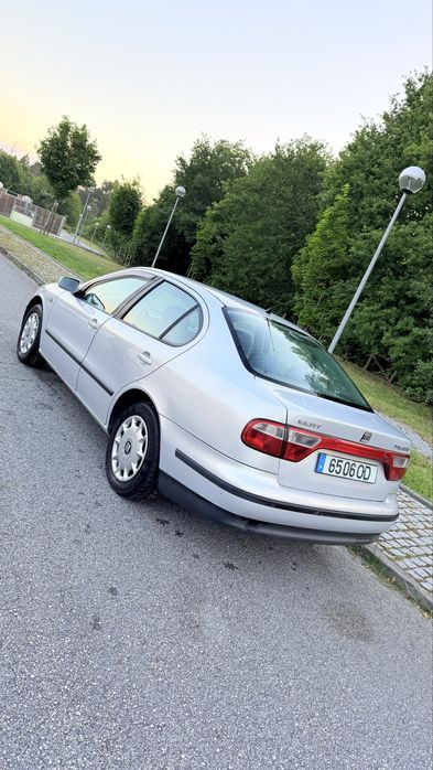 SEAT TOLEDO 1.6 com revisao e documentacao em dia