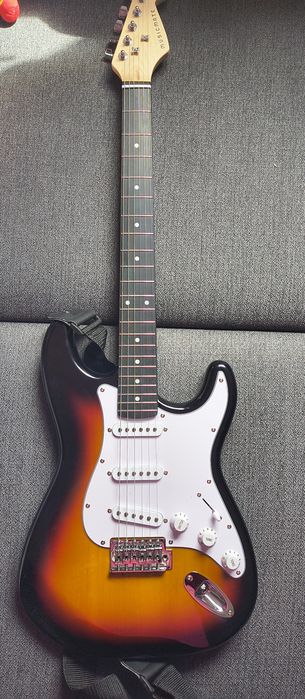 Gitara elektryczna miusic mate + wzmacniacz Golden Guitar
