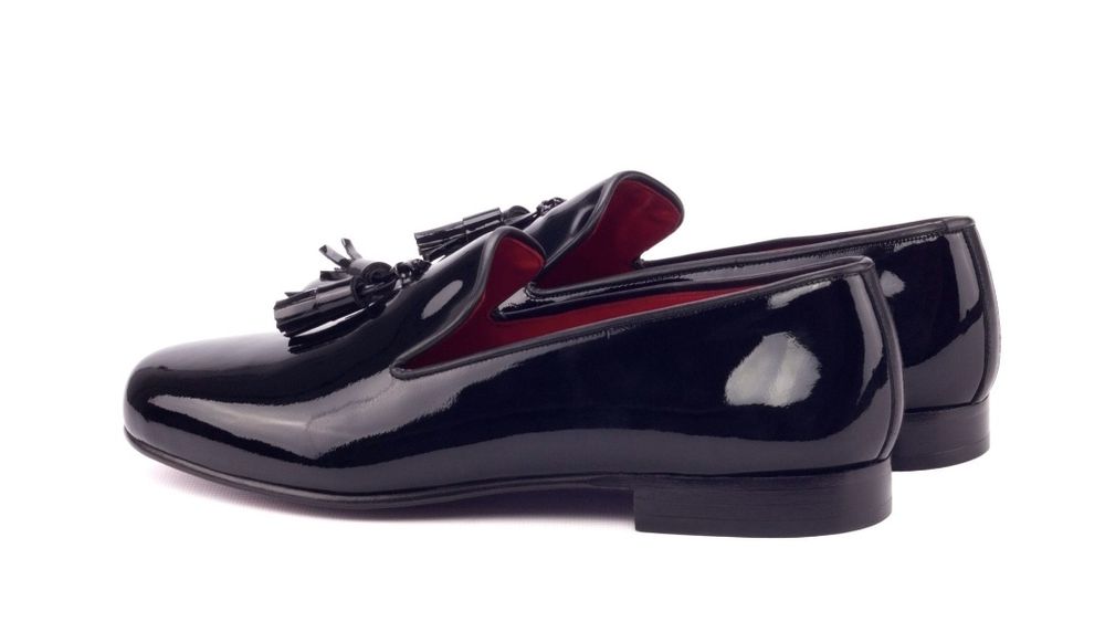 Sapatos de cerimónia, verniz, preto, novos