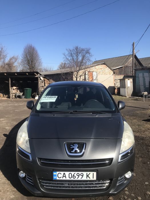 Продам Пежо 5008