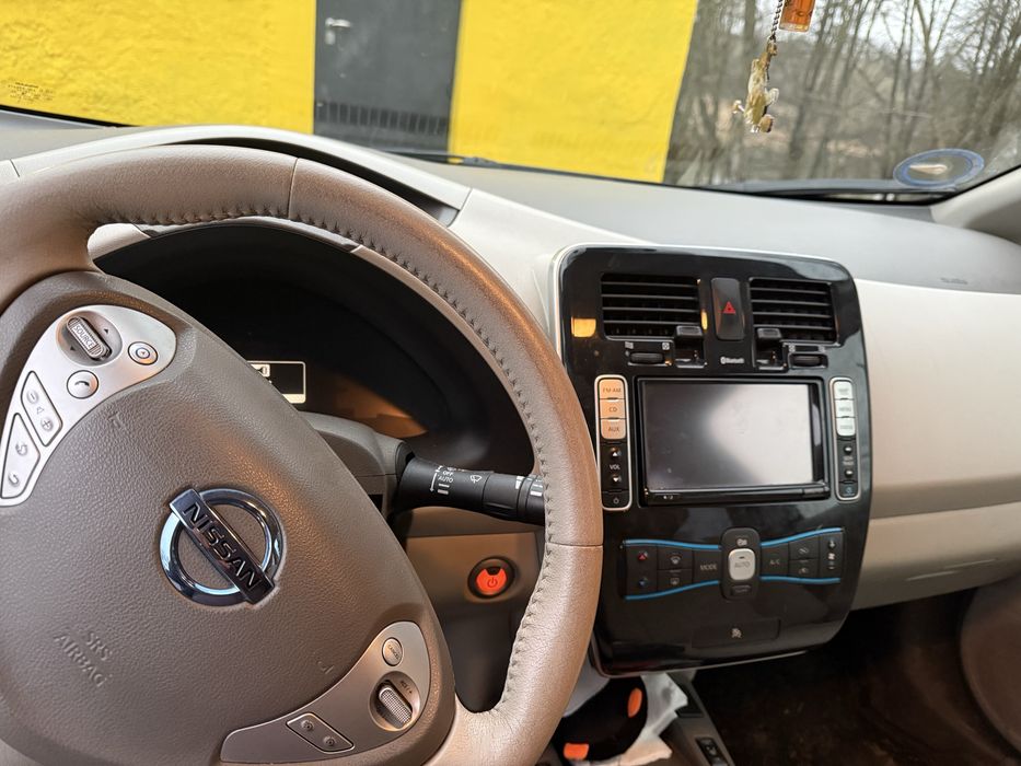 NISSAN LEAF 2012 VIN JN1FAAZE0U0010807 фото оголошення 5 з 5