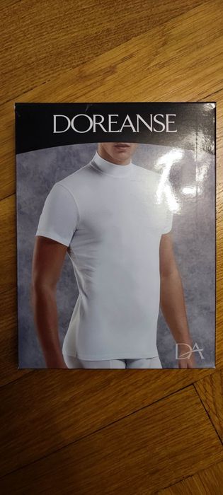 Doreanse Essentials T-shirt z wysokim kołnierzem 2730 Biały