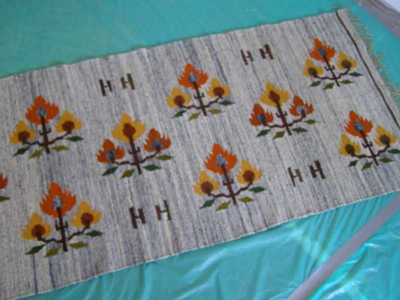 Maria Bujakowa - kilim " Góralskie róże "