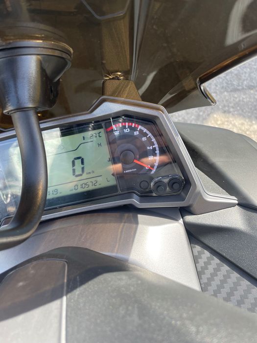 Estou vendendo minha scooter Keeway Vieste 300.