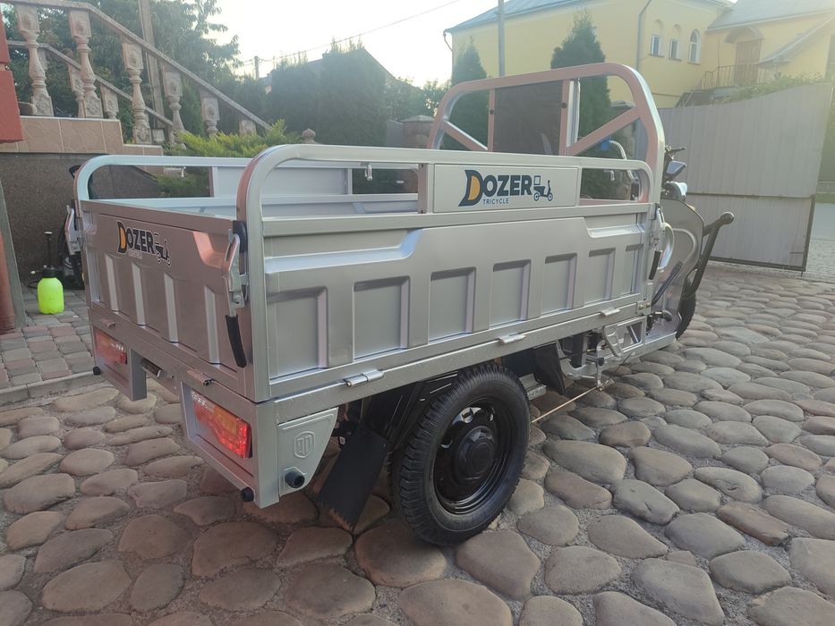 Електротрицикл вантажний