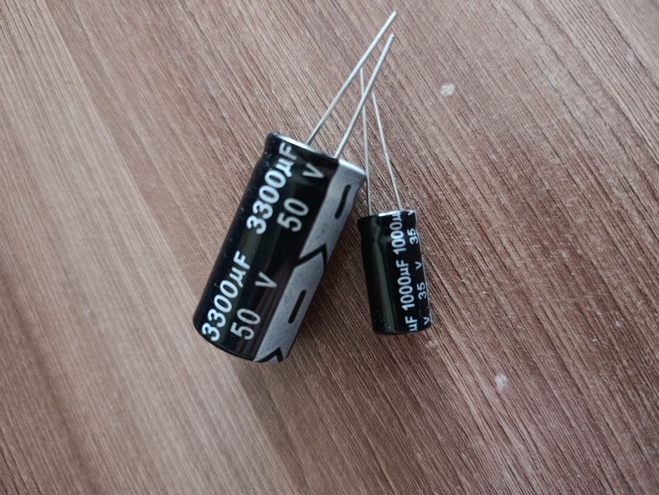 Конденсатори 3300 50v 1000 35v