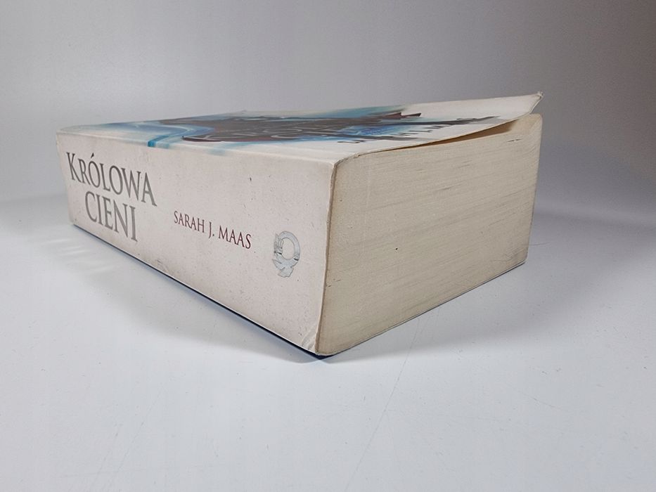 Królowa Cieni / Szklany Tron Tom 4 / Sarah J. Maas
