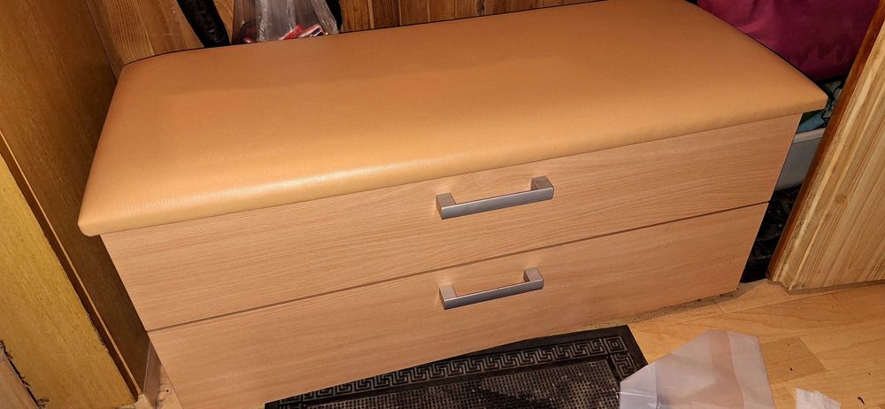 Szafka na buty z siedziskiem 90x40x40