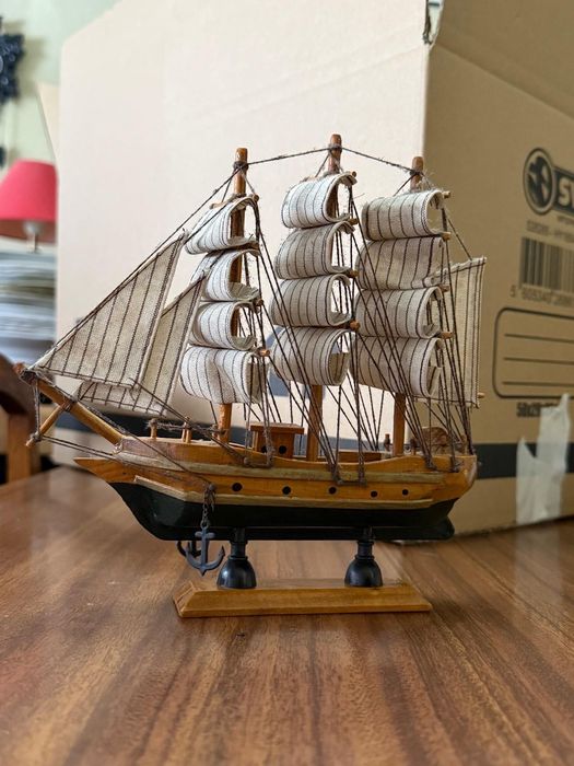 Barcos de coleção em bom estado