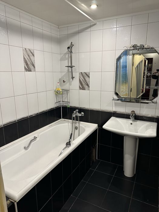 Продам 2-х комнатную квартиру власник