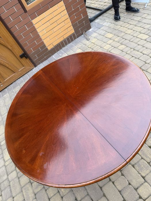 Стол , Диван и два кресла