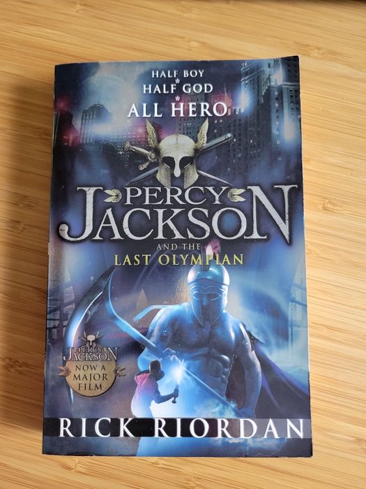 Percy Jackson and the Last Olympian (English book)