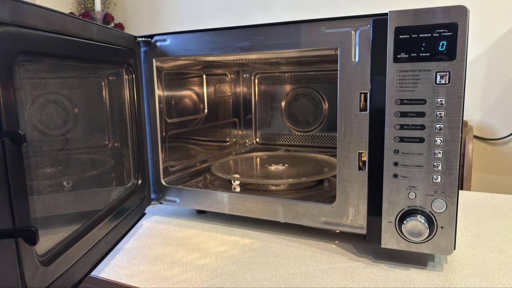 Мікрохвильова піч з конвекцією Daewoo 8H4T