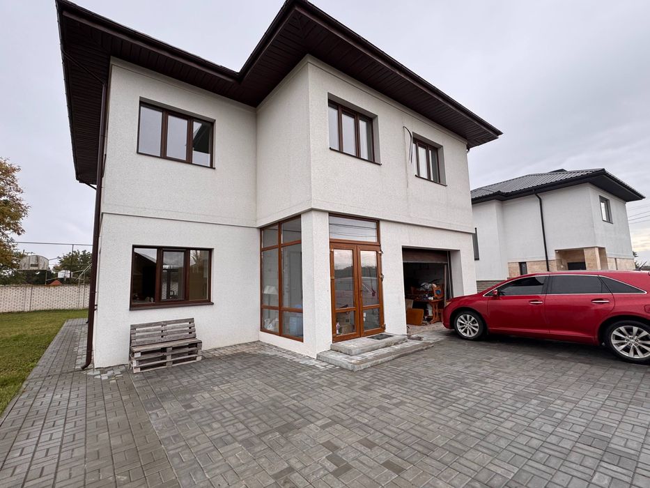 Продам современный  дом 215 м², Павленки, Ньютона, 8,5 соток( код 5704)