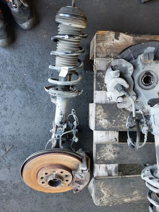 Zwrotnica z amortyzatorem Opel Meriva B lewa!!Wysyłka!!