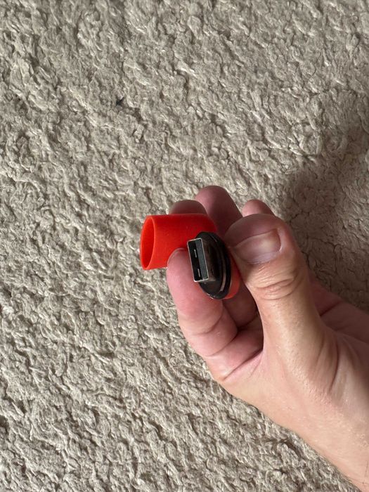 Флешка 32gb                .