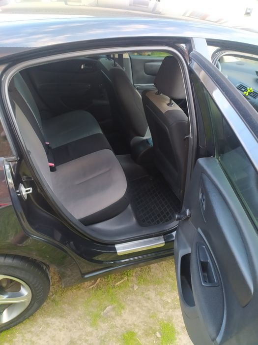 Citroen C4  1.6 бензин