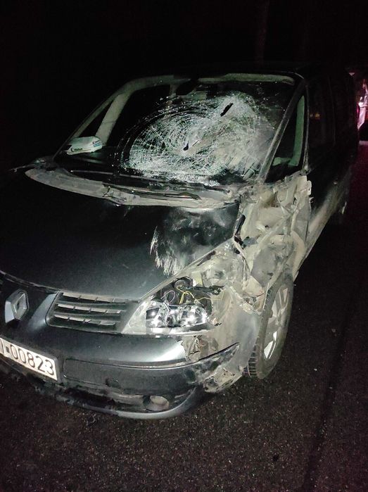 Renault Espace w pełni sprawne mechanicznie, do prac blacharkich