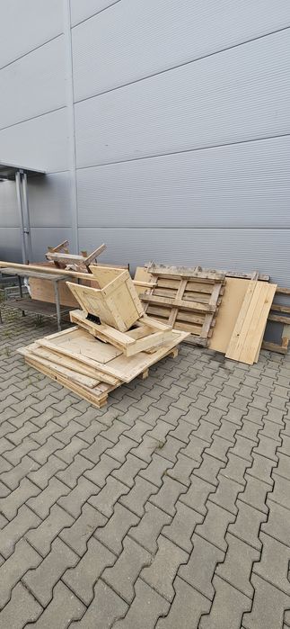 Oddam drewno widoczne na zdjęciu