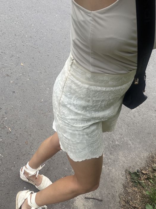 Spodnie zara kremowe wysoki stan okd money