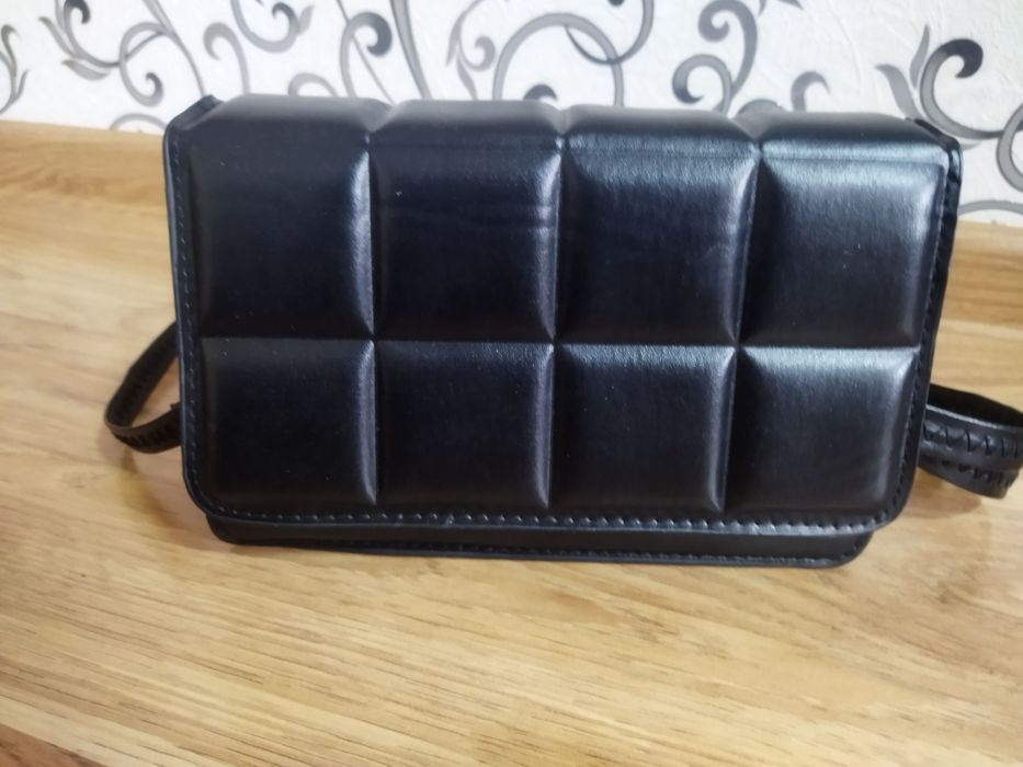 Продам жіночу сумочку