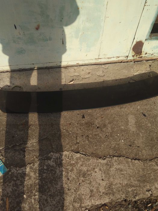 Спойлер багажника Ford