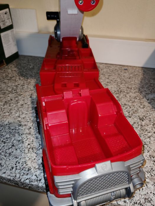 Caminhão de Bombeiros "Ultimate Rescue" do Marshal