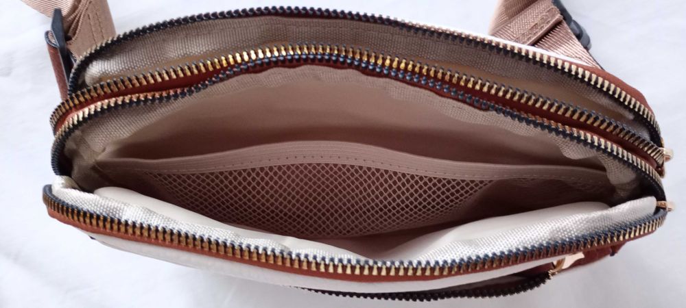 Torebka nerka z imitacji skóry