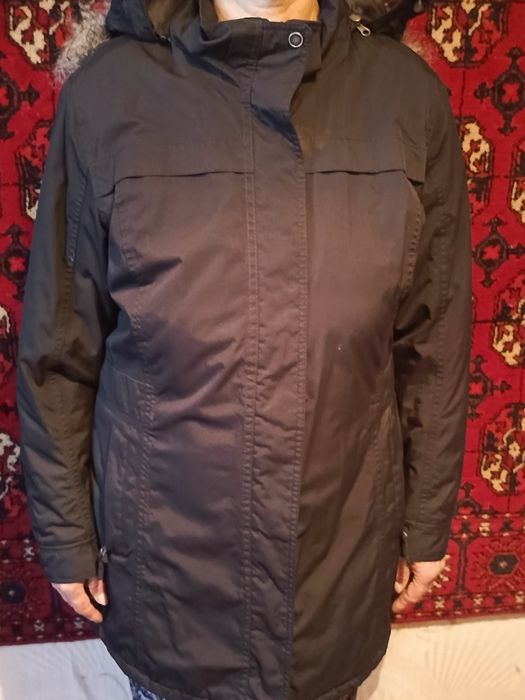 Женская куртка р. L