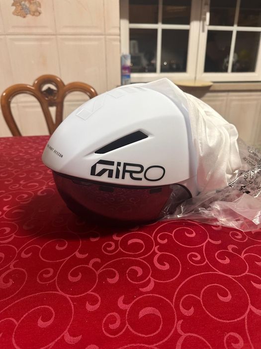 Capacete giro tamanho M