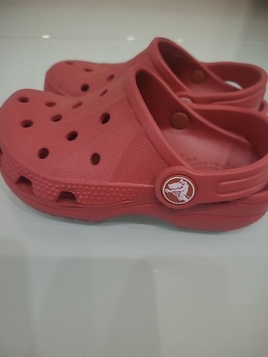 Дітячі босоніжки Crocs