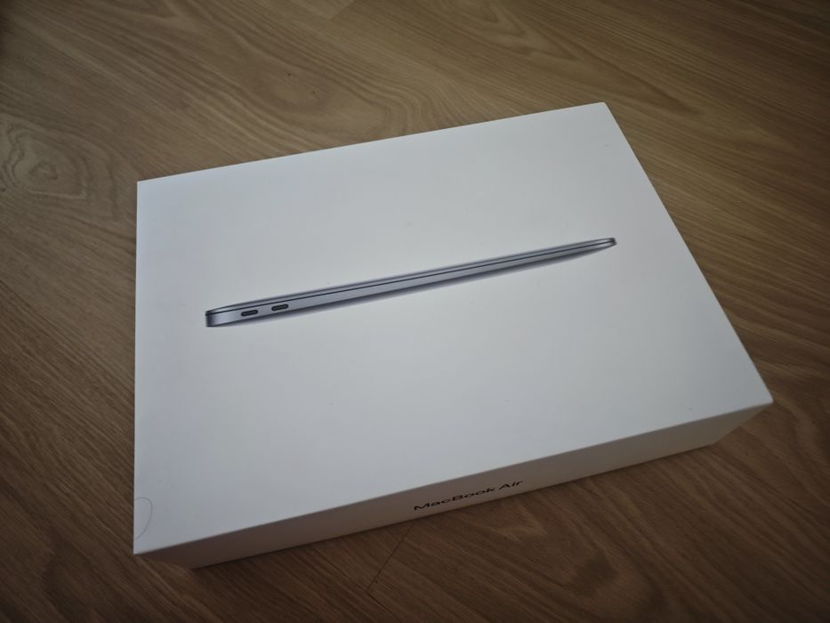 Prawie nowy  MacBook Air m1 8/256 , gwarancja rok,21 cykli