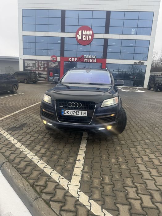 Продається ауді Q7 .   2008р.
