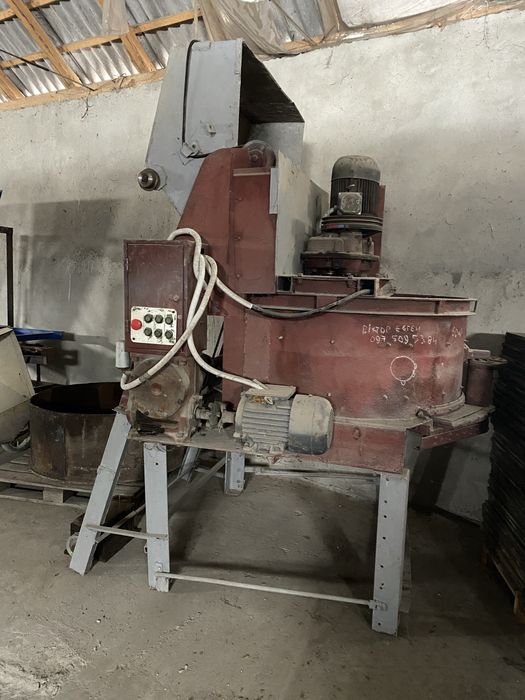 Вібропрес.Вибропресс.Лінія для виготовлення тротуарної плитки,блоків.