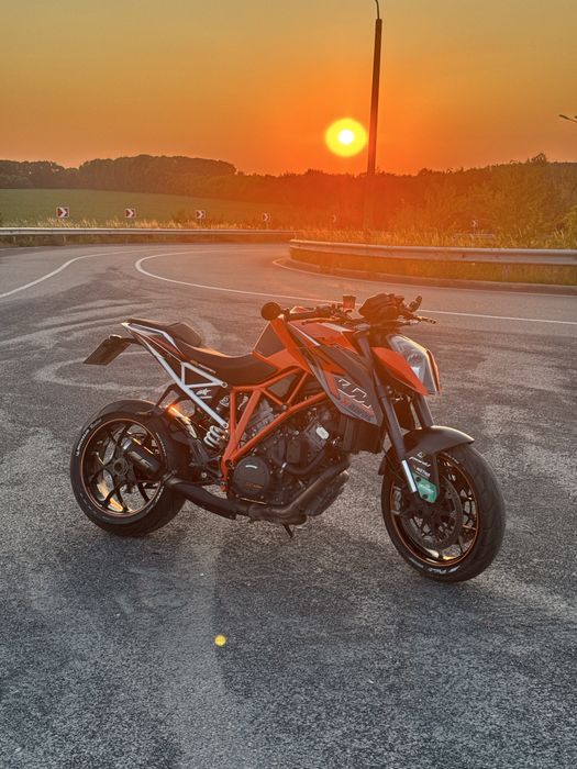 ktm super duke 1290r 2016