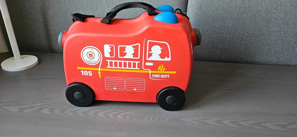 Jeżdząca walizka - wóz strażacki 5O31JF