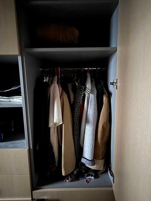 Szara szafa robiona z płyty na zamówienie