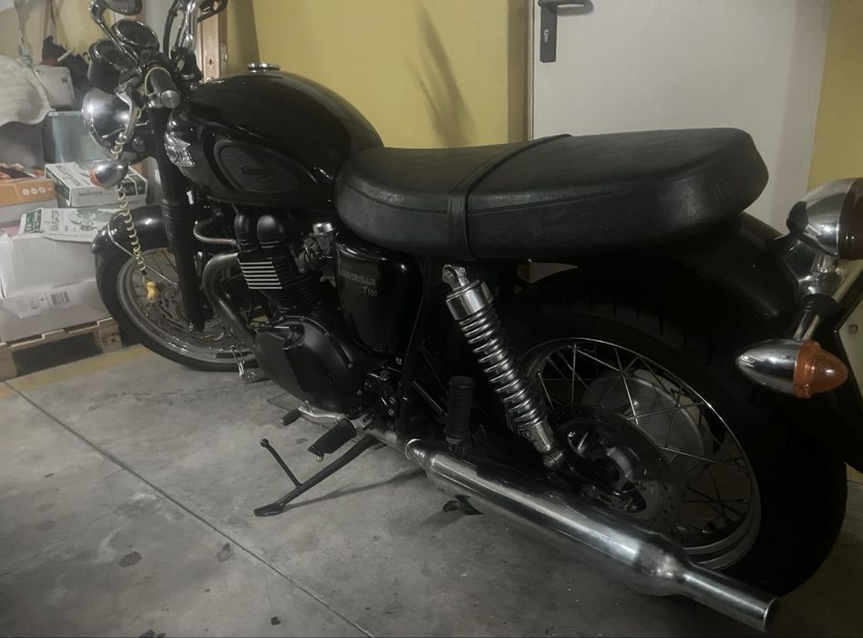 Triumpf  T100 Bonneville